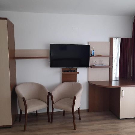 Pensiunea Mila 2 Sulina Ngoại thất bức ảnh